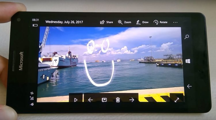 Microsoft Photos app for Windows 10 Mobile