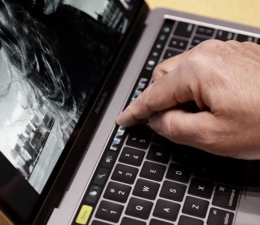 Apple Macbook with touch