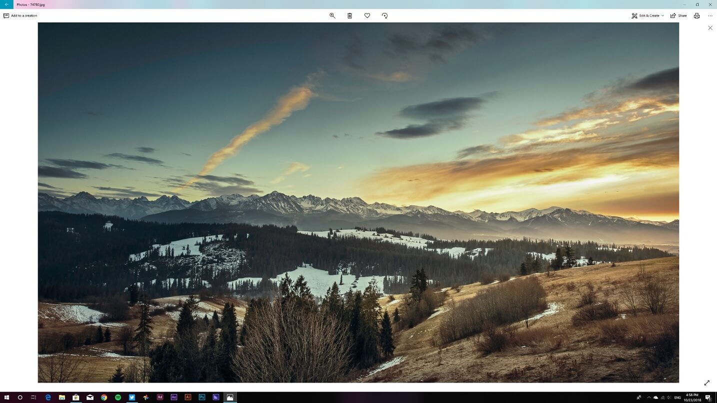 De viewer van Microsoft Photos heeft nu een licht thema op Windows 10
