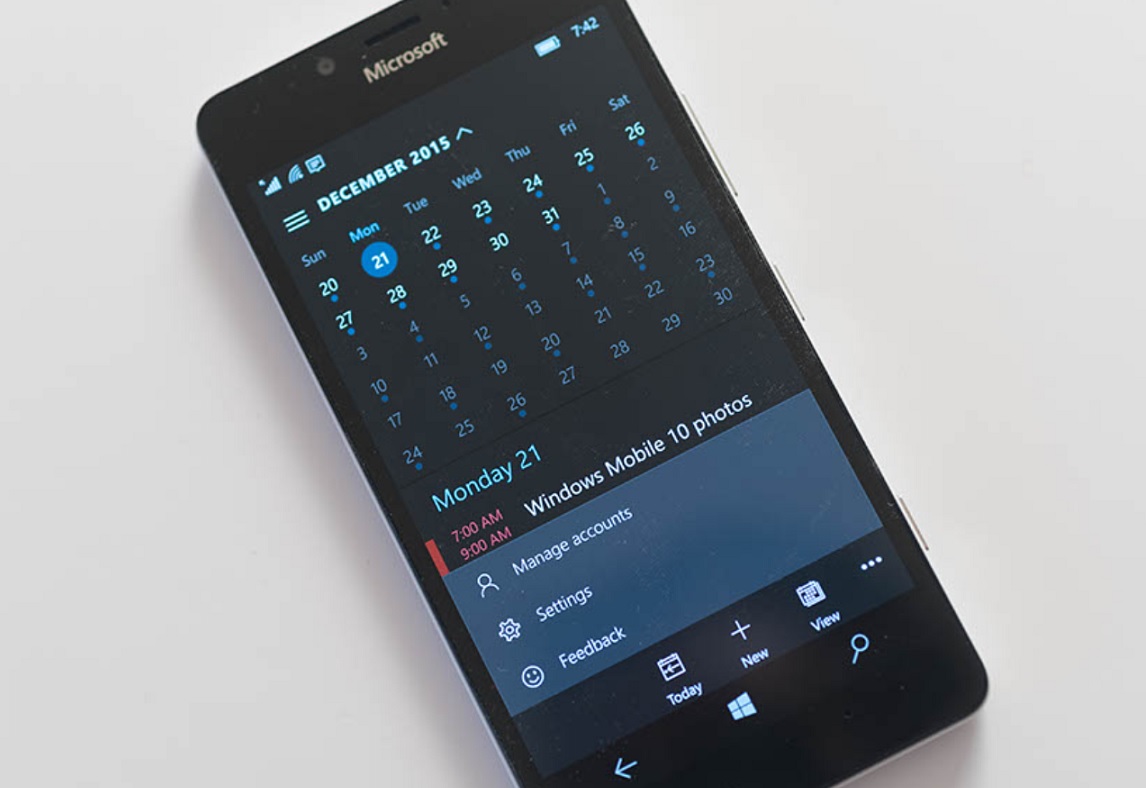 Microsoft Fixes Broken Mail And Calendar App For Windows Phones