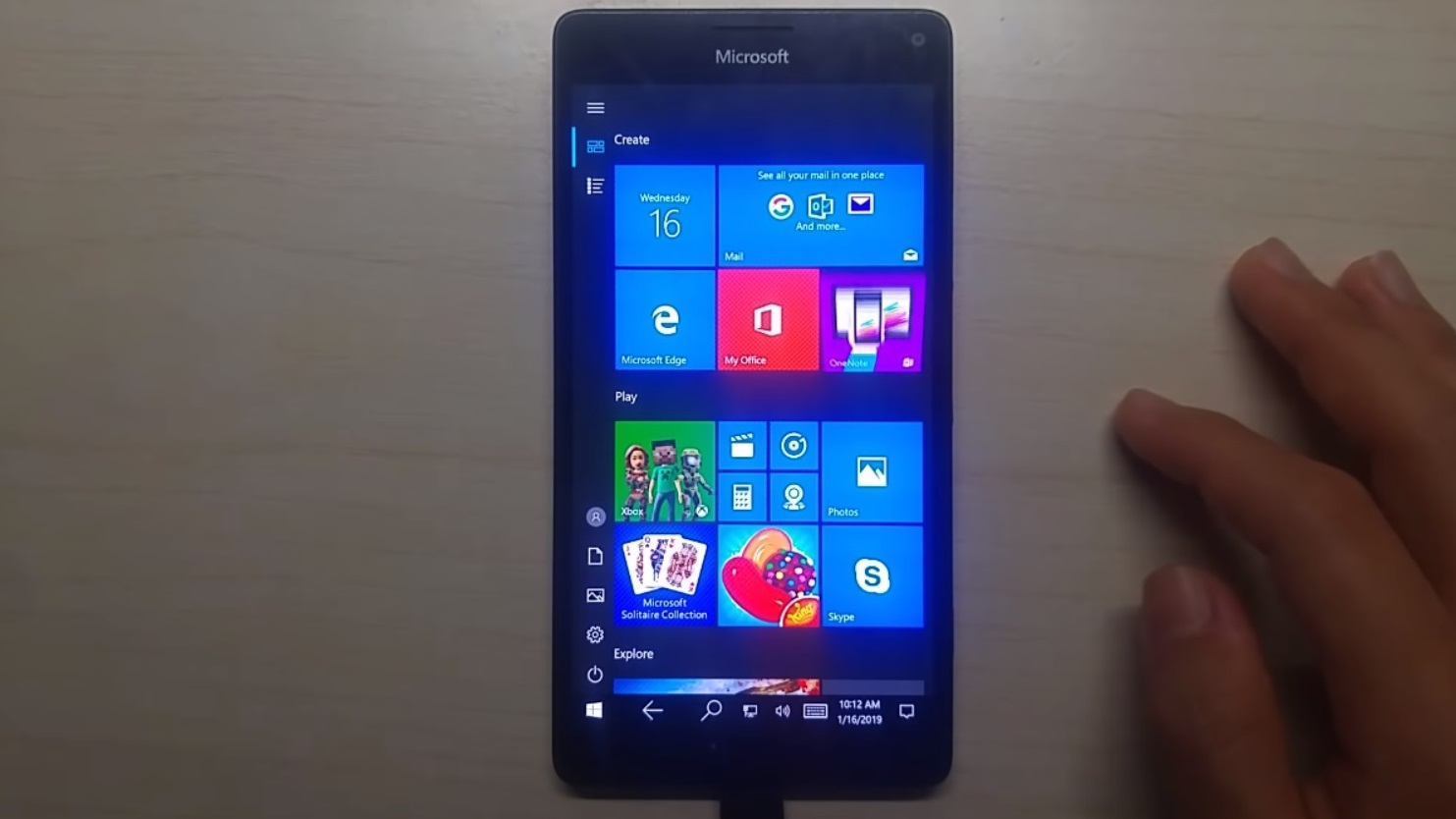 Windows 10 on Lumia 950 XL