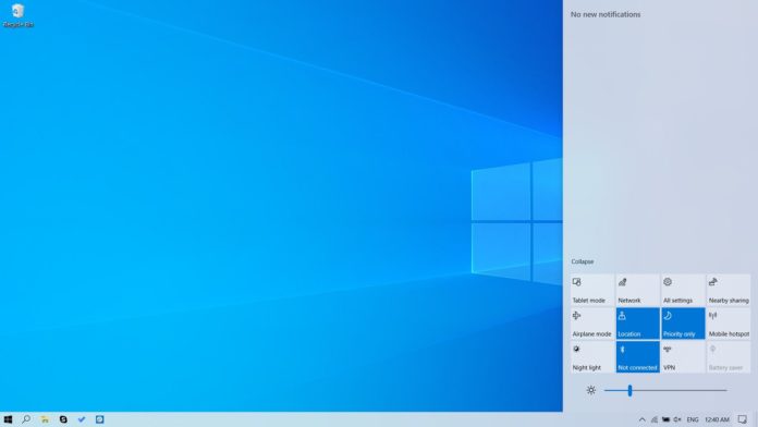 Windows 10 light desktop