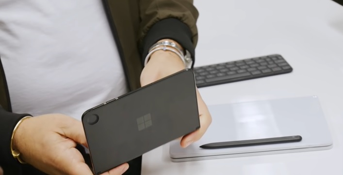 Surface Duo camera