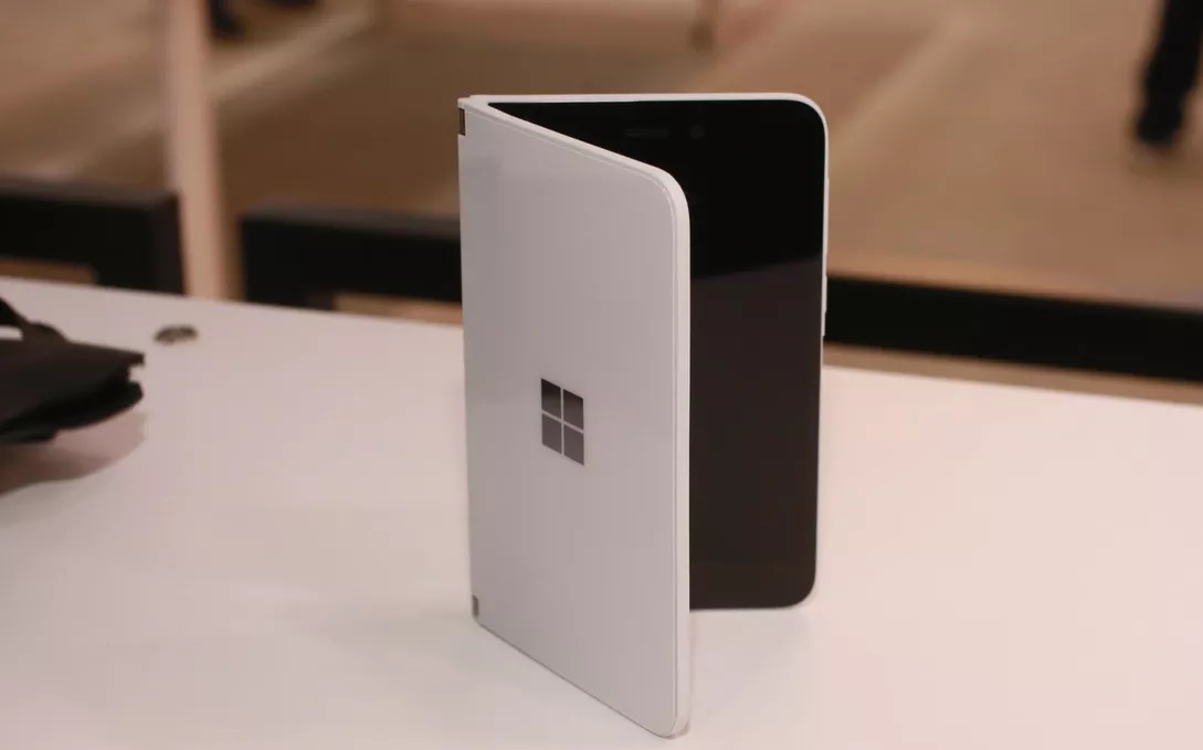 Surface Duo form factor