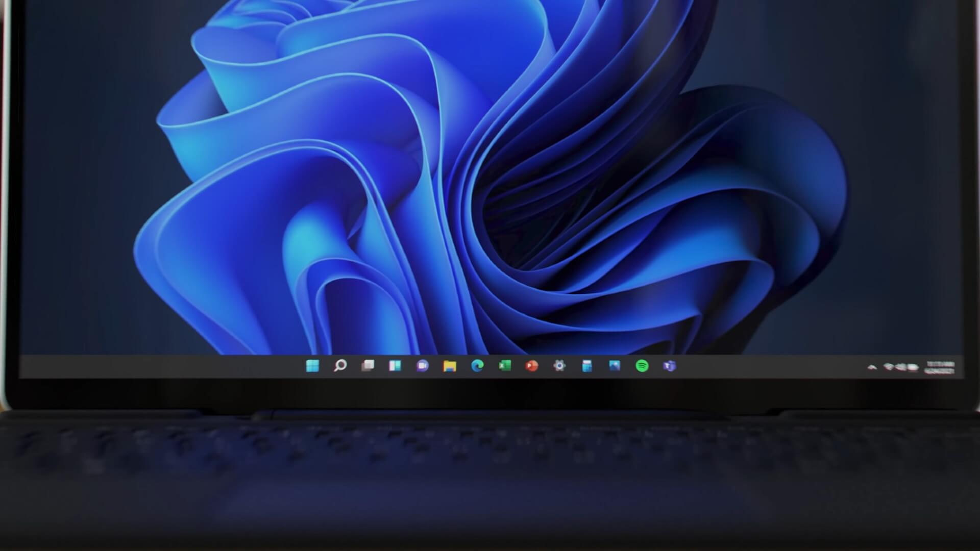 Mysterious Windows 11 taskbar with rounded corners show up in preview ...