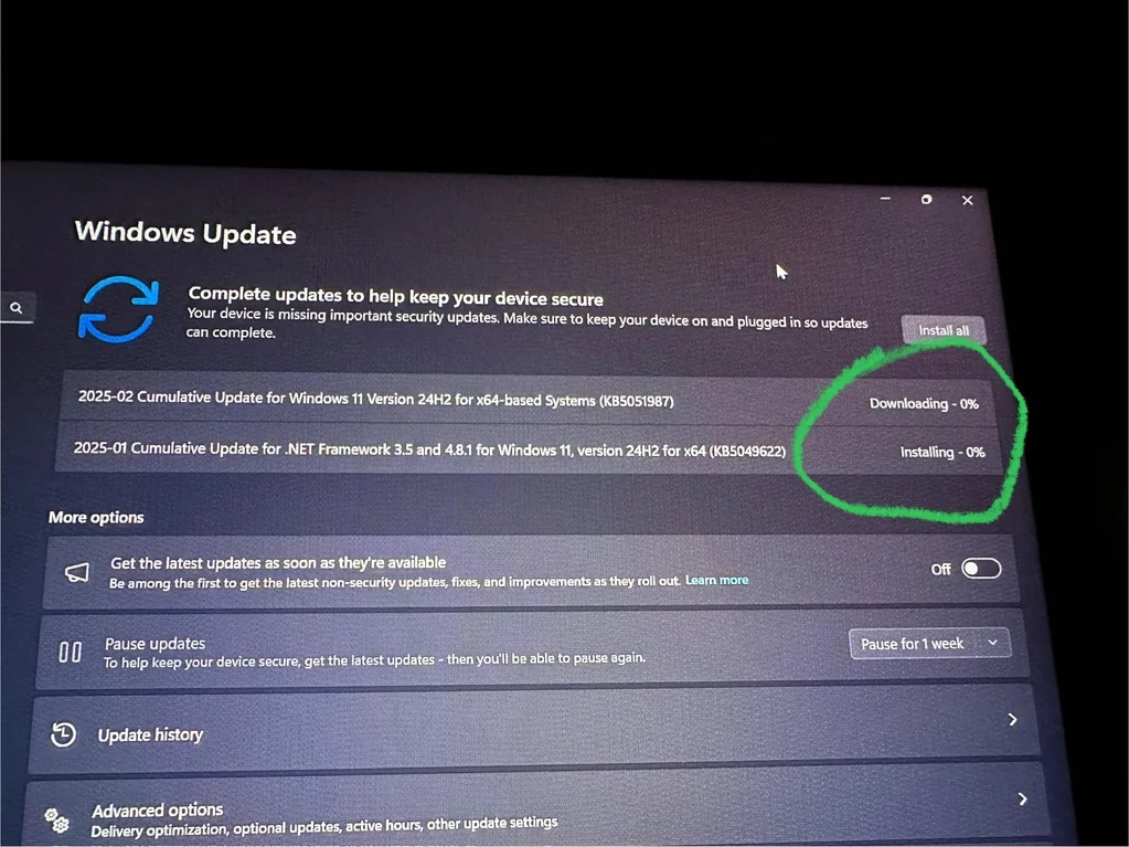 KB5051987 update stuck downloading