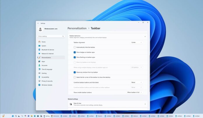 Show smaller taskbar buttons in Windows 11 update
