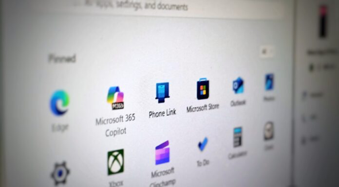 Phone Link on Windows 11 Start screen