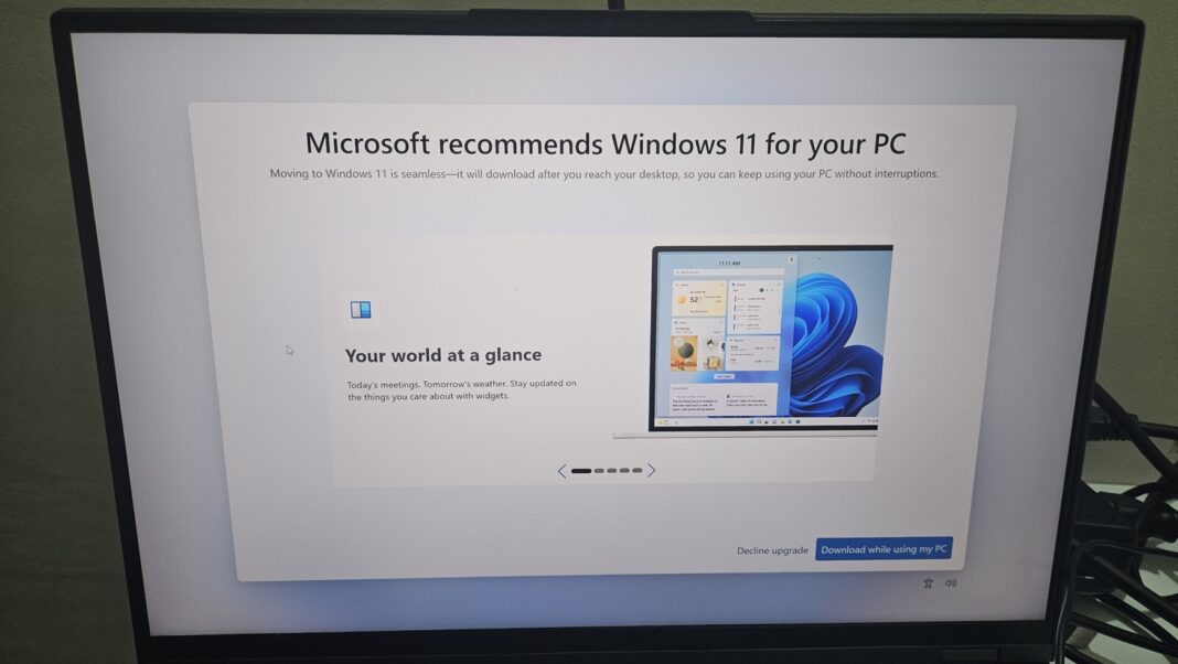 Microsoft nags more users with Windows 10 end of life banner, says get ...