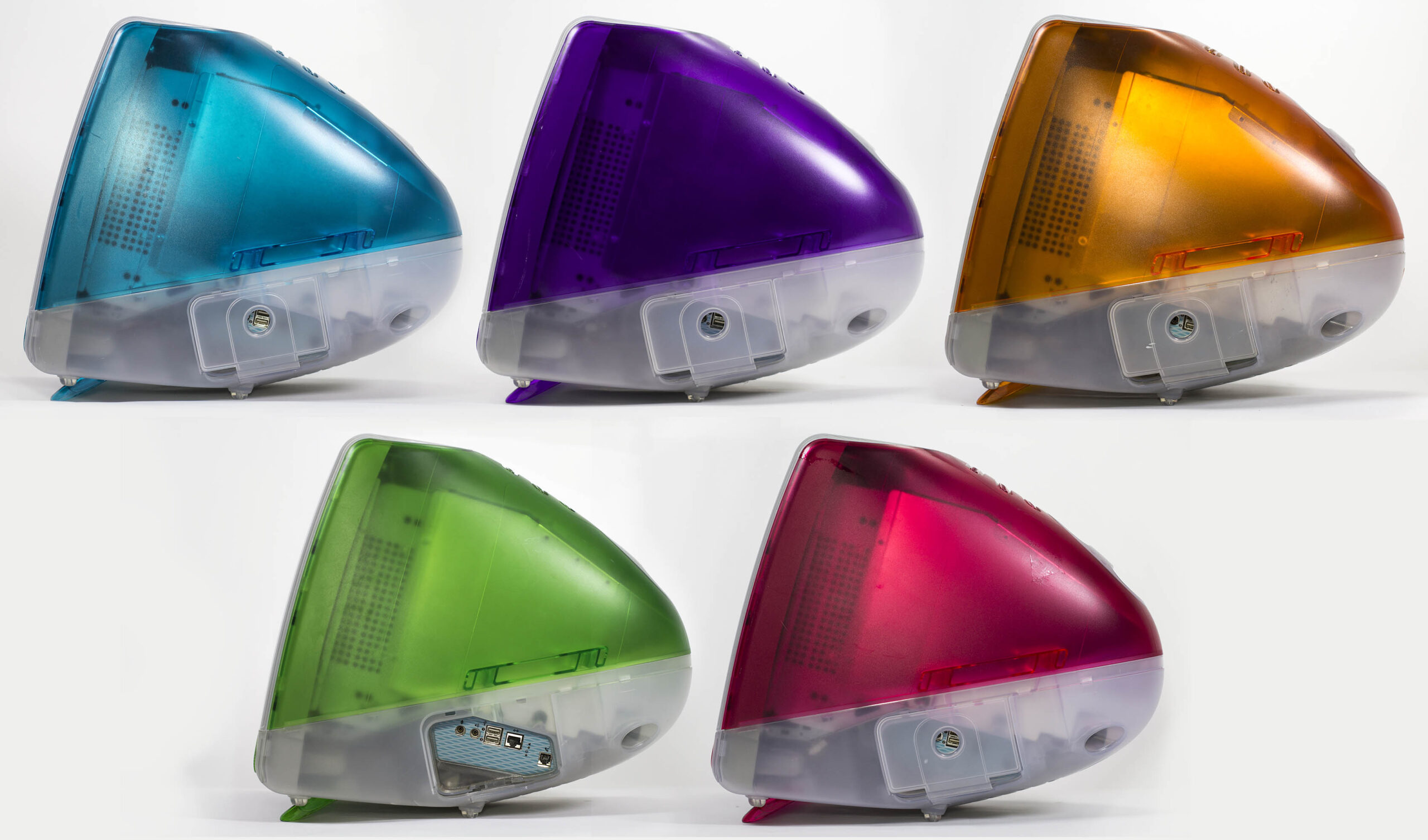 The iMac G3 color variants by Stephen Hackett via Wikimedia Commons