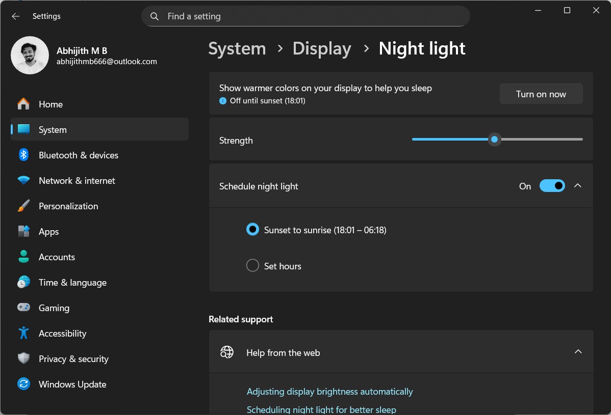 Windows 11 Night light customization options