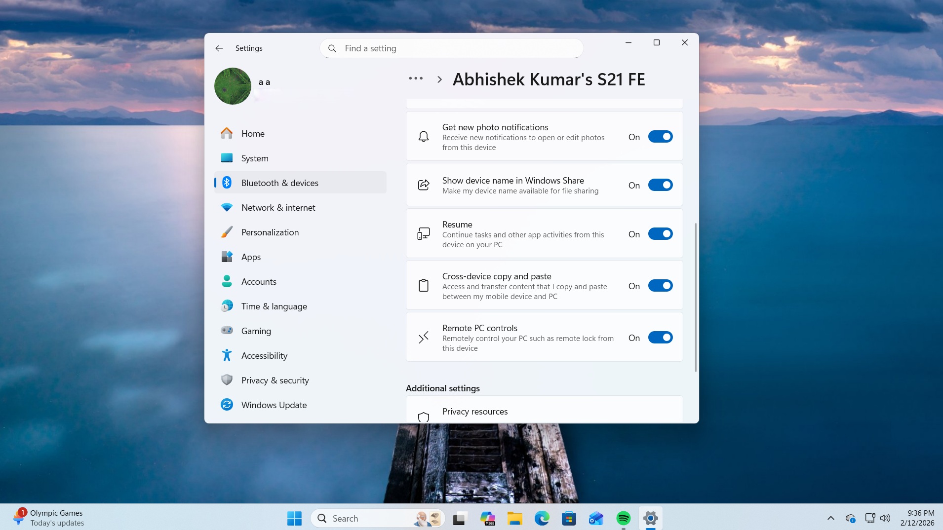 resume feature enable windows 11