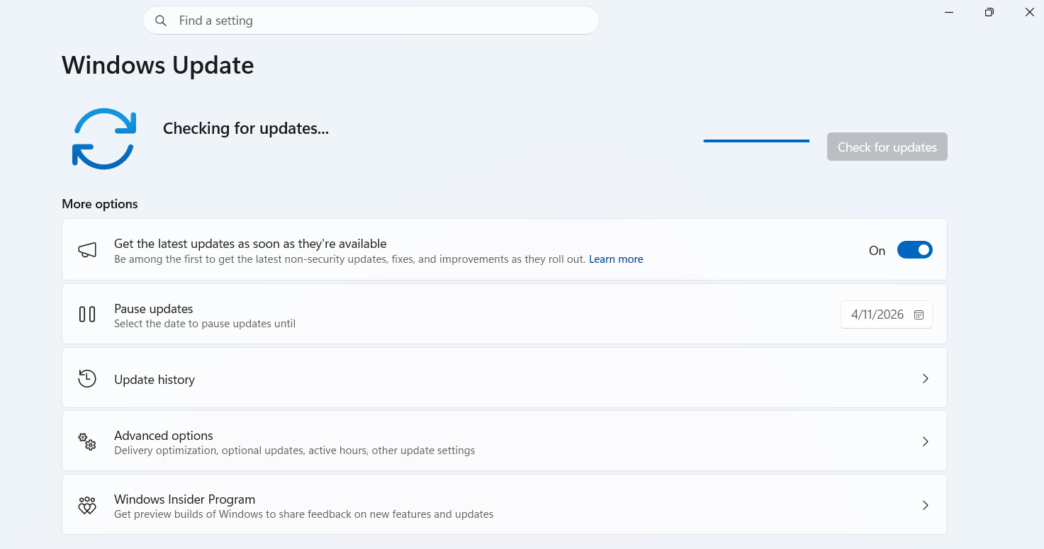 Clicking resume updates will automatically check for new updates on Windows 11