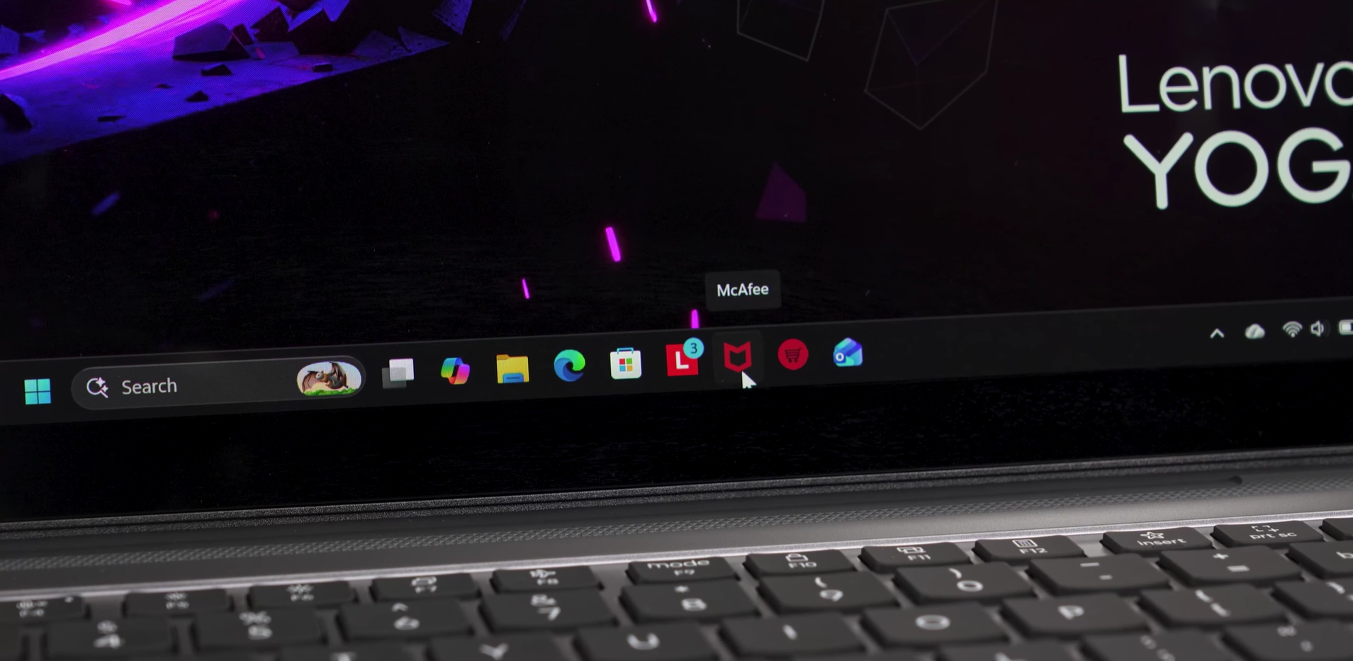 McAfee está preinstalado con el Lenovo Yoga Pro 7i