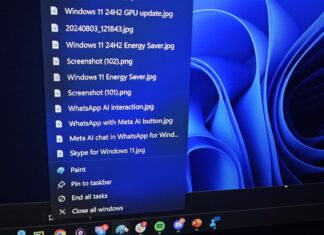 Windows 11 taskbar size