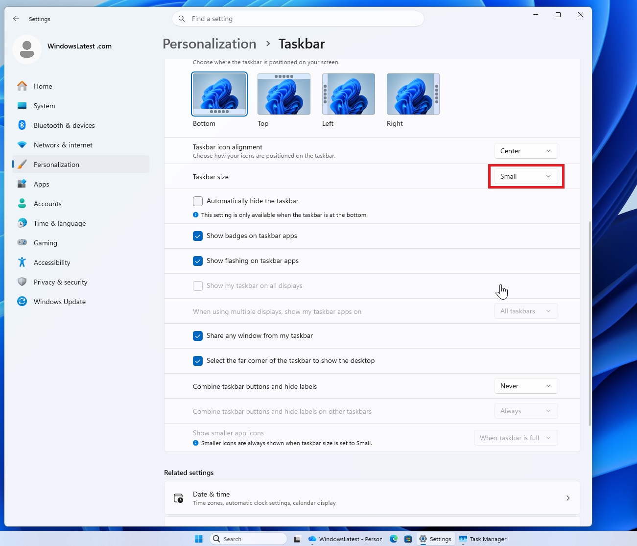 Windows 11 taskbar size feature