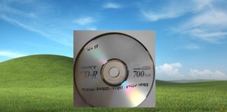 Windows XP CD Pirated