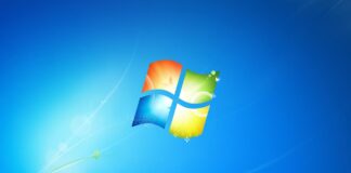 Why a solid color wallpaper triggered a 30-second logon delay in Windows 7.