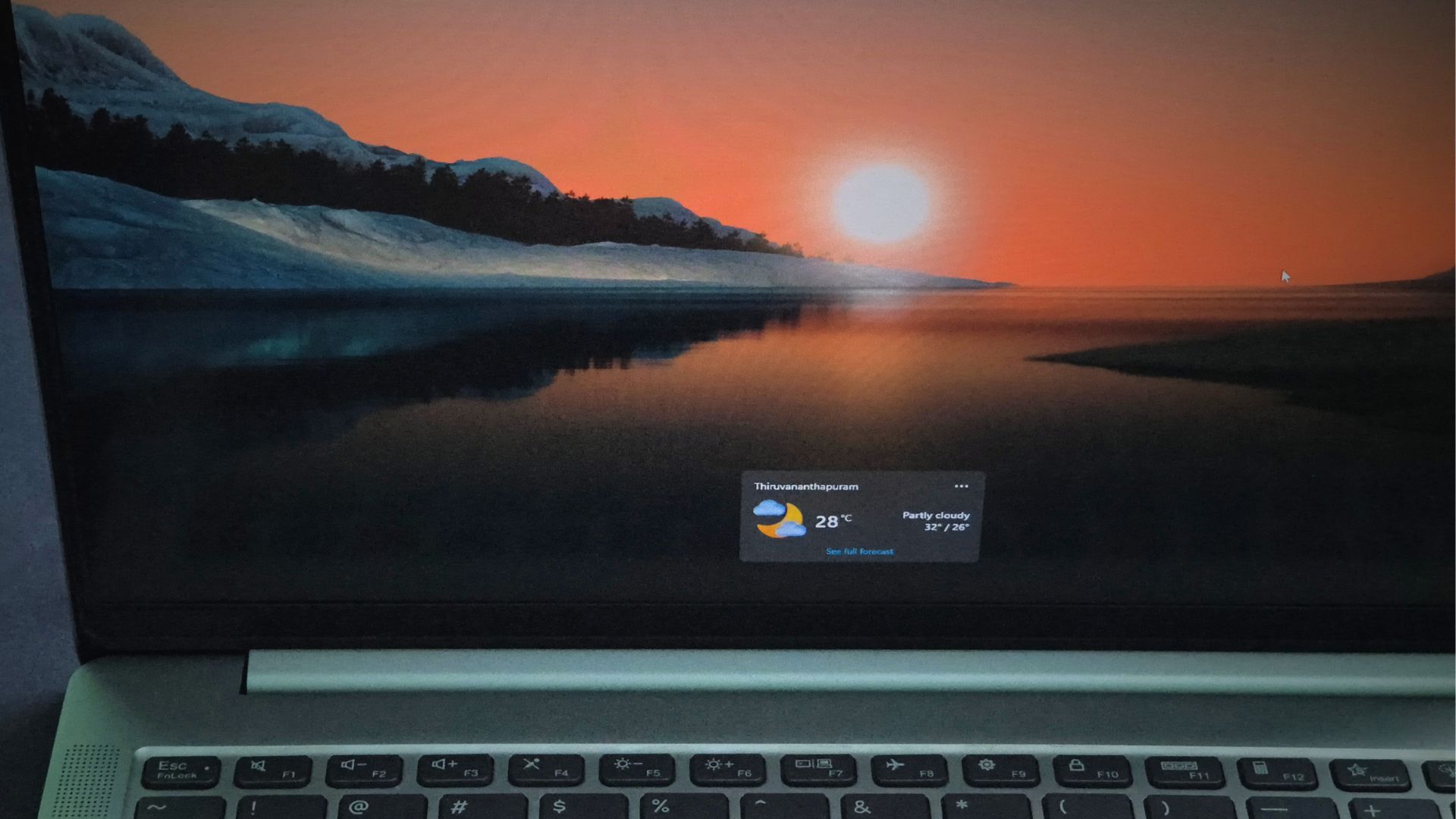 Windows 11 оставила только виджет погоды на экране блокировки