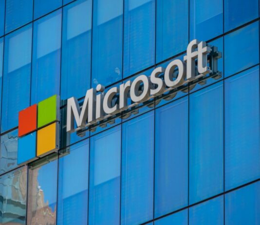Microsoft says it’s optimizing Windows 11 for 8GB PCs, so I tested 26H2 on an 8GB laptop Microsoft did manage to reduce RAM usage of 8GB RAM PCs with the latest 26H2 update