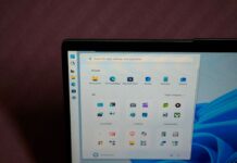 Windows 10 had it, but Microsoft says it’s never coming back to Windows 11 because you’d only mess up your taskbar by dragging it Microsoft says you can't drag the Windows 11 taskbar on purpose, and it is not a missing capability
